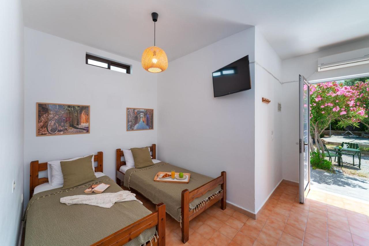 Tselios Apartments & Studios Кіотарі Номер фото