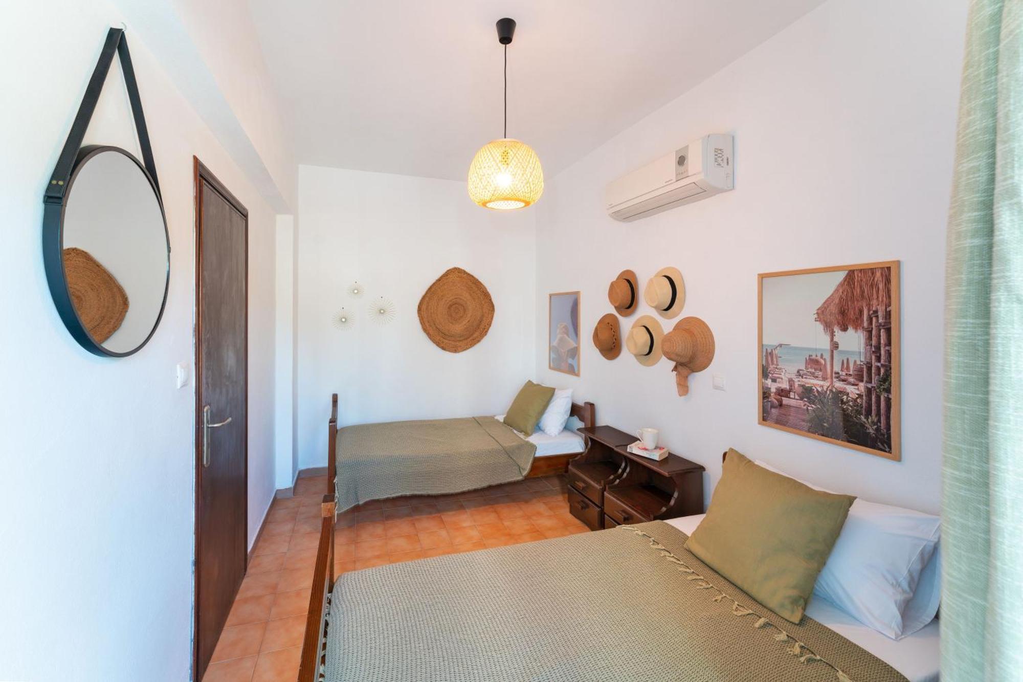 Tselios Apartments & Studios Кіотарі Номер фото