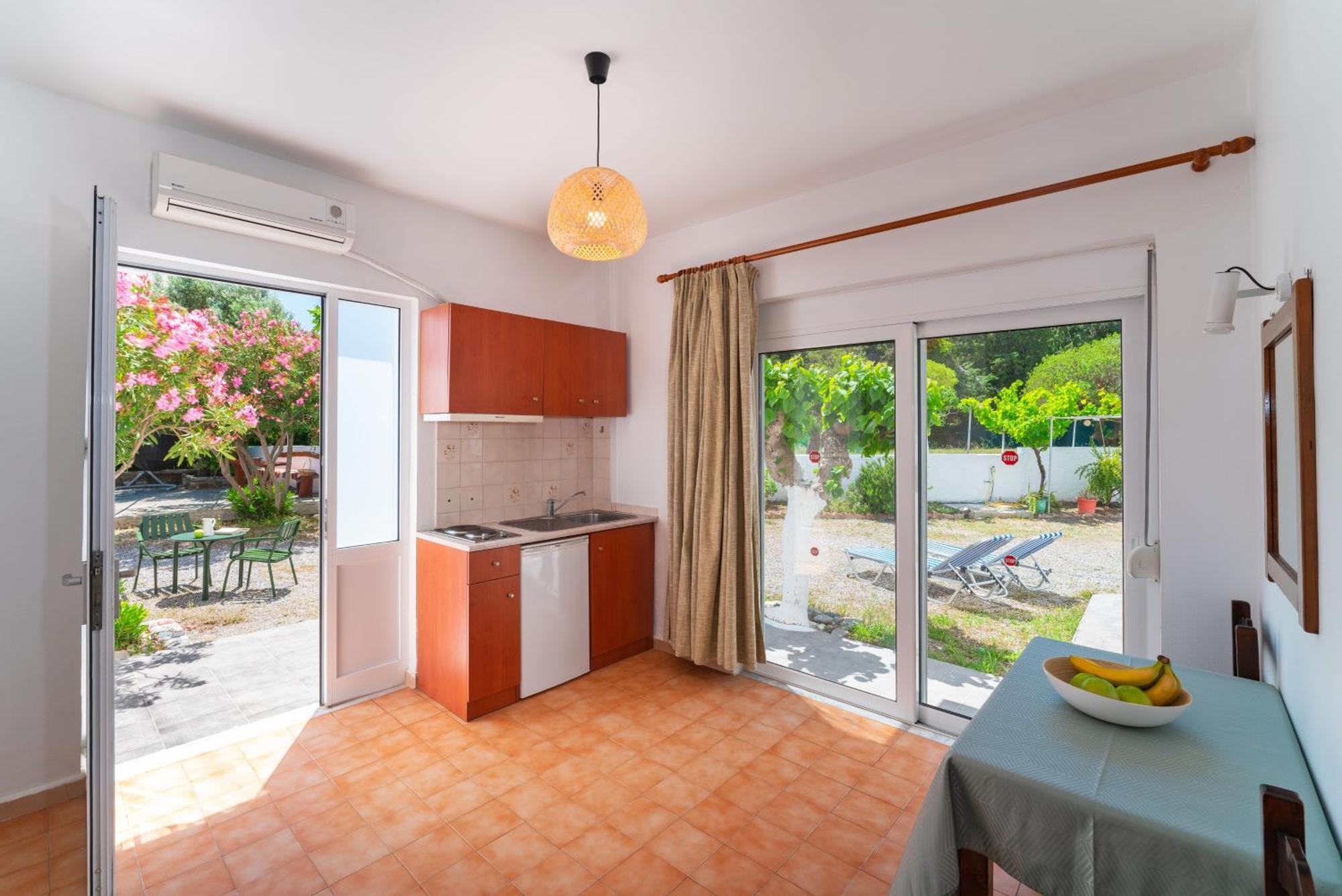 Tselios Apartments & Studios Кіотарі Номер фото